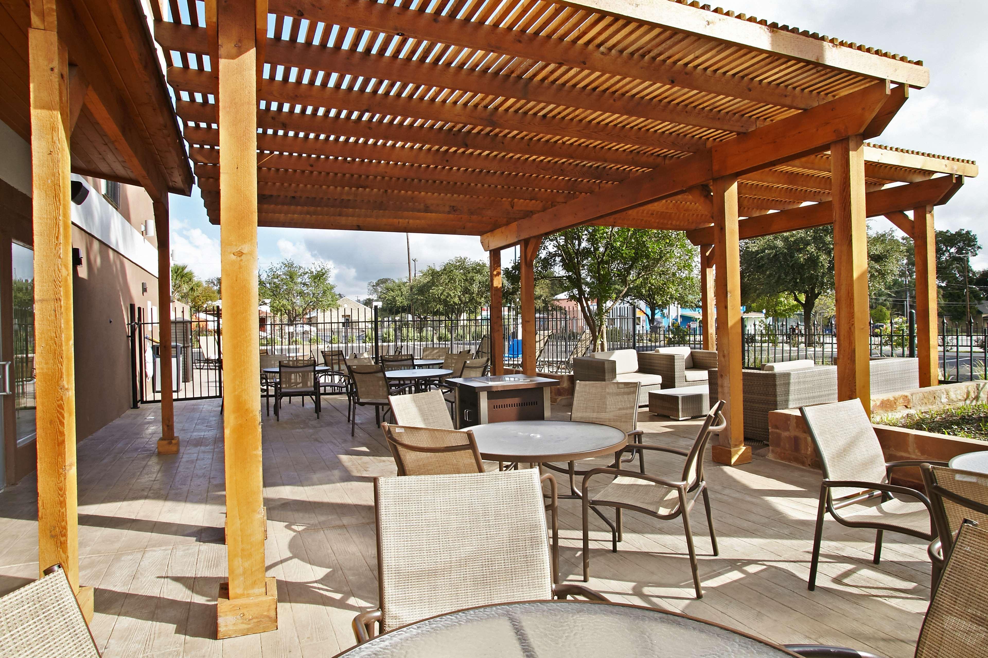 Best Western Plus Madison-Huntsville Hotel מראה חיצוני תמונה
