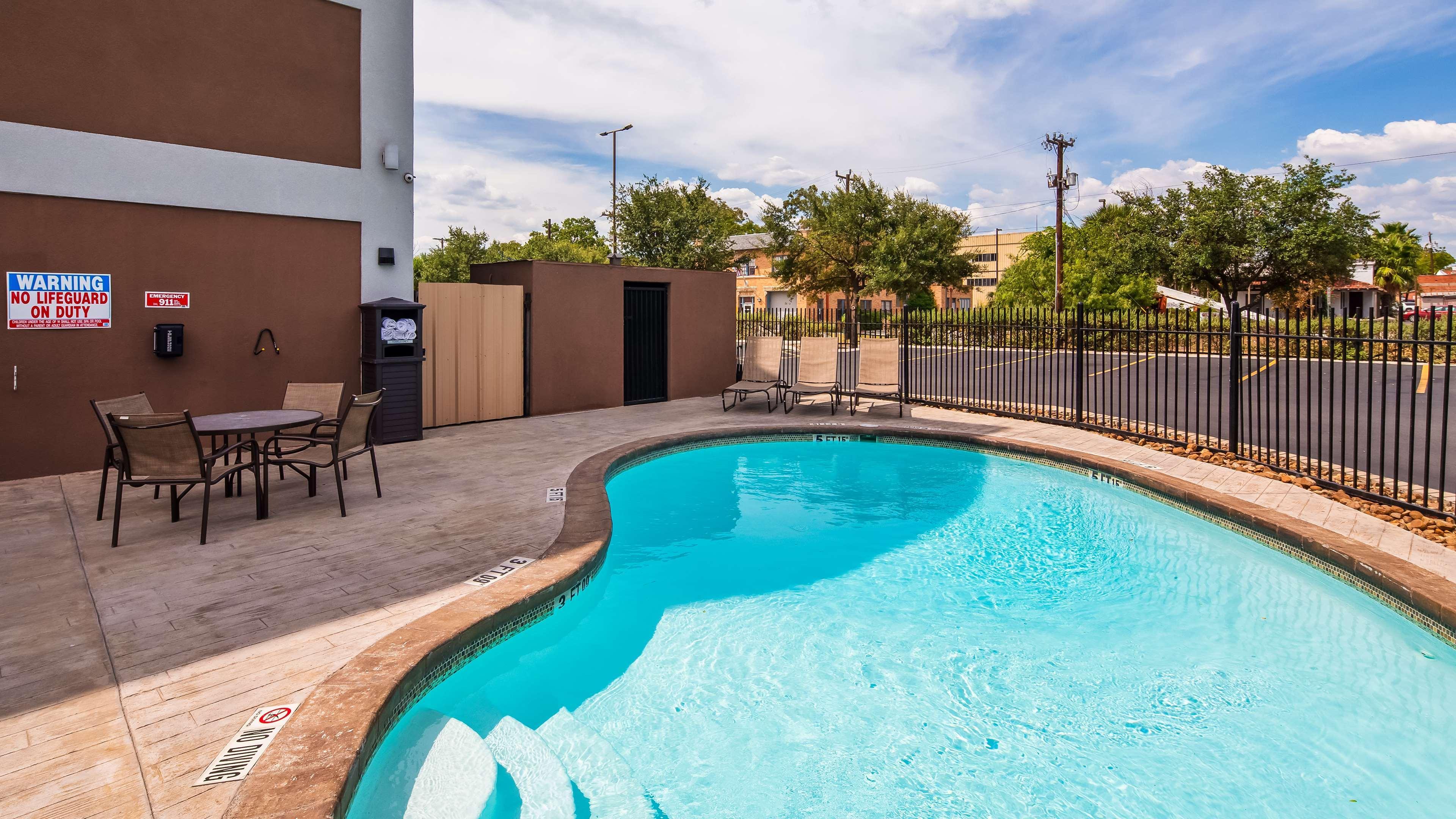 Best Western Plus Madison-Huntsville Hotel מראה חיצוני תמונה