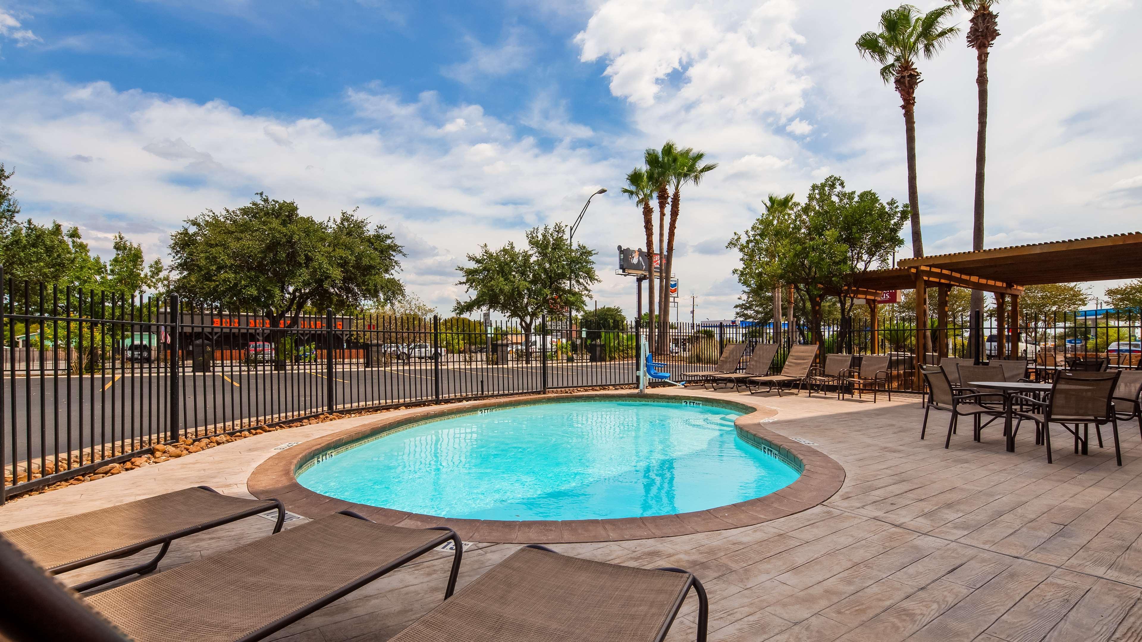 Best Western Plus Madison-Huntsville Hotel מראה חיצוני תמונה