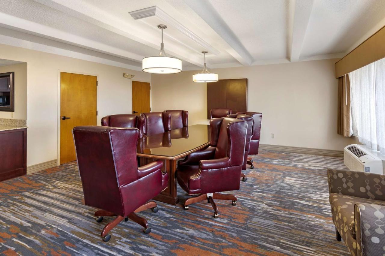 Best Western Plus Madison-Huntsville Hotel מראה חיצוני תמונה